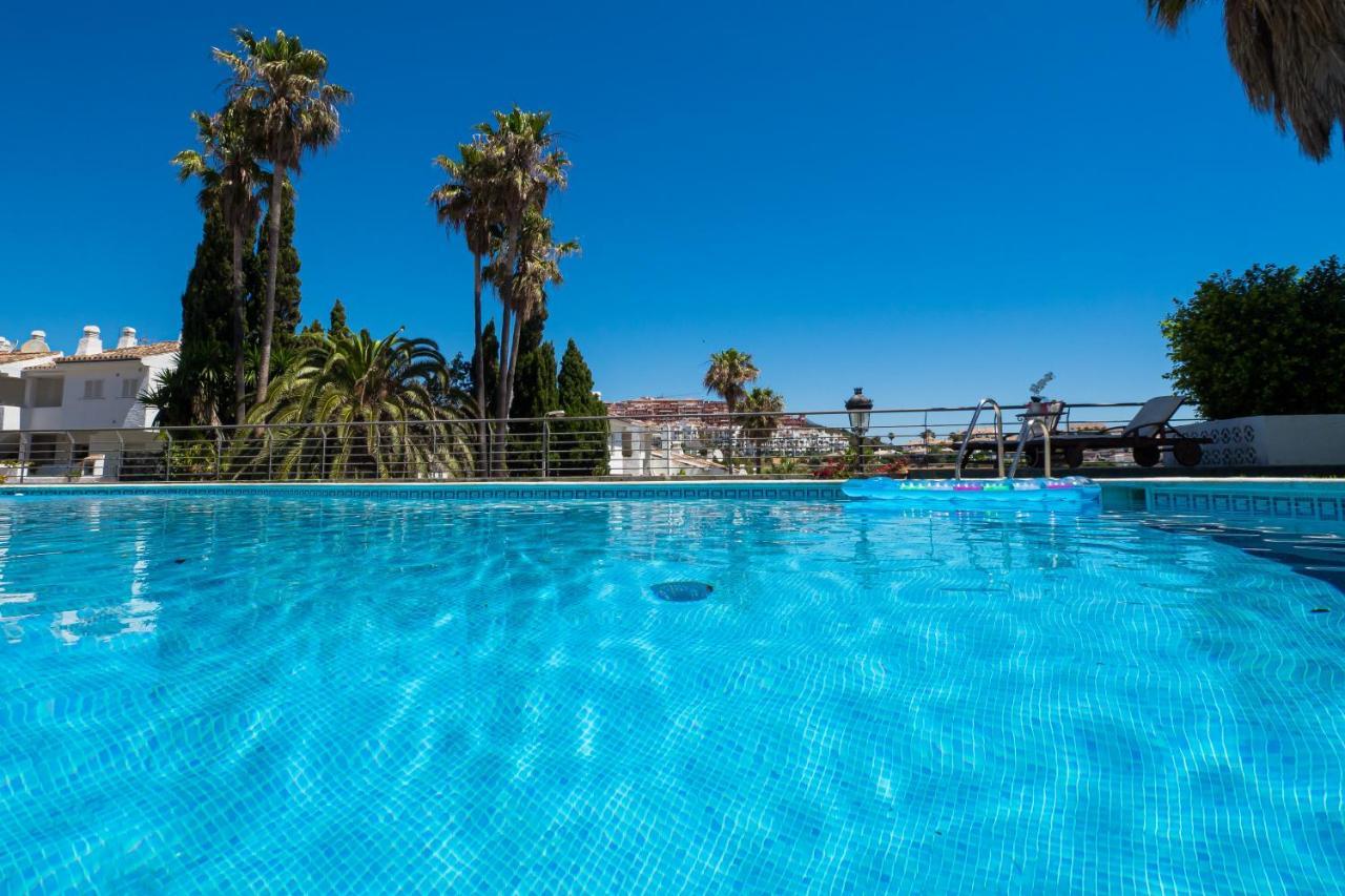 Villa Rosa luxury private large Villa to rent Manilva Esterno foto