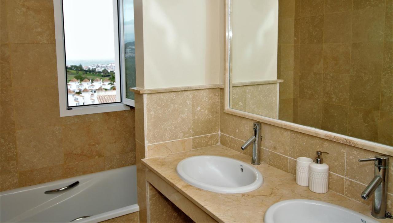 Villa Rosa luxury private large Villa to rent Manilva Esterno foto